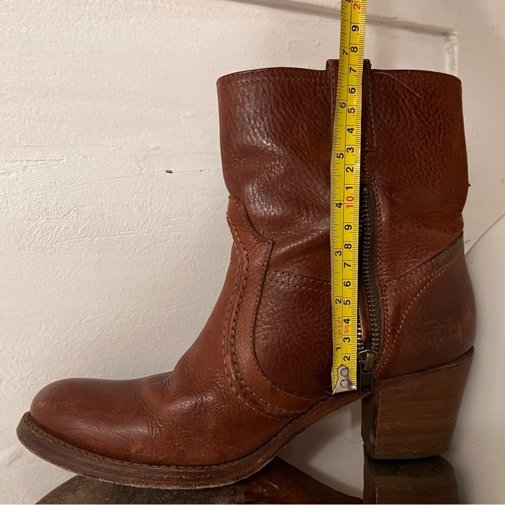 Frye Jean leather short boots. Size 8.5. - Picture 7 of 8
